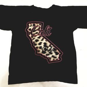 Girls size 5 cali shirt